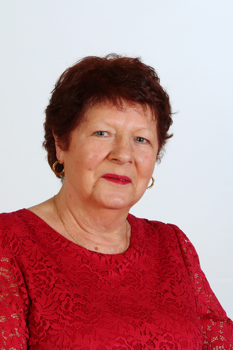 12   Myriam Patteux